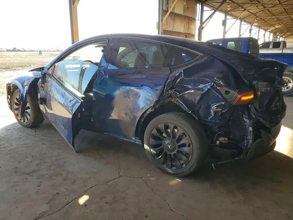 5YJYGDEE8MF138659 2021 TESLA MODEL Y - Image 2