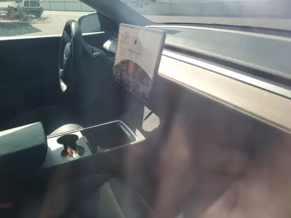 5YJYGDEE8MF138869 2021 TESLA MODEL Y - Image 8