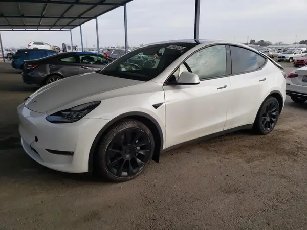 5YJYGDEE8MF143487 2021 TESLA MODEL Y - Image 1