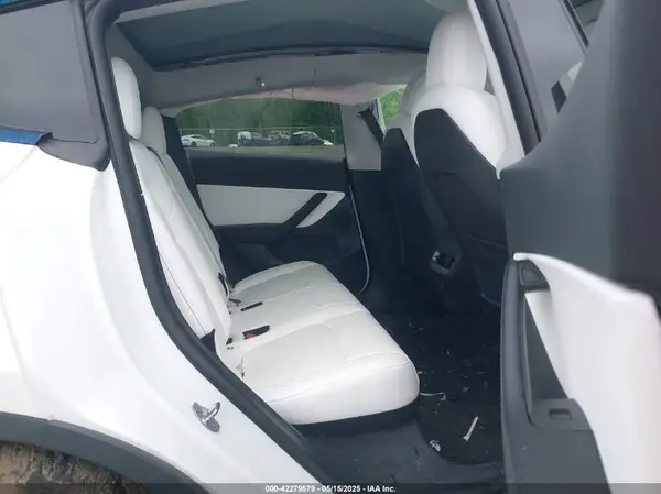5YJYGDEE8MF151699 2021 TESLA MODEL Y - Image 8