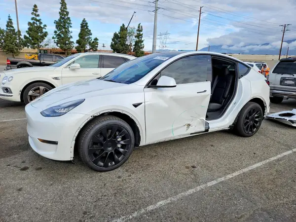 5YJYGDEE8MF159205 2021 TESLA MODEL Y - Image 1