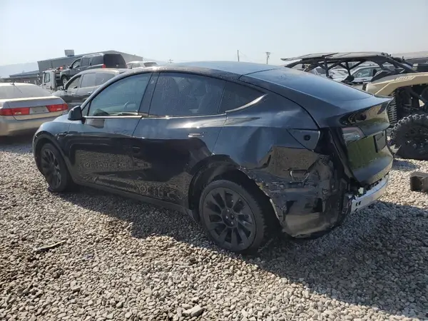 5YJYGDEE8MF174223 2021 TESLA MODEL Y - Image 2