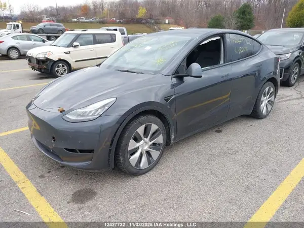 5YJYGDEE8MF186050 2021 TESLA MODEL Y - Image 2