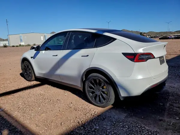 5YJYGDEE8MF195542 2021 TESLA MODEL Y - Image 2