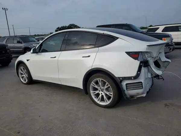 5YJYGDEE8MF196786 2021 TESLA MODEL Y - Image 2