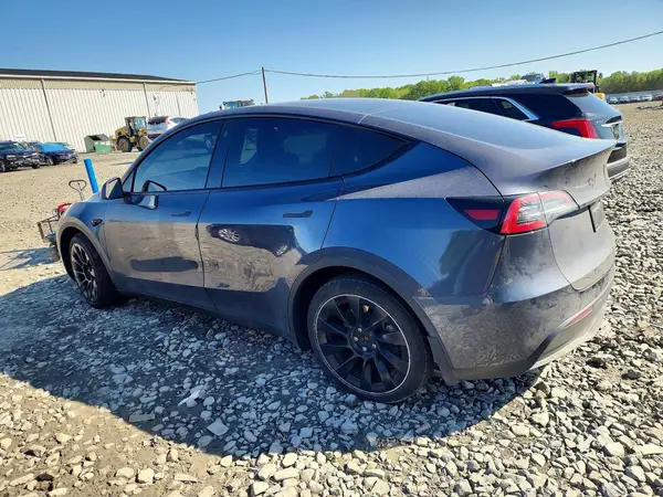 5YJYGDEE8MF200769 2021 TESLA MODEL Y - Image 2