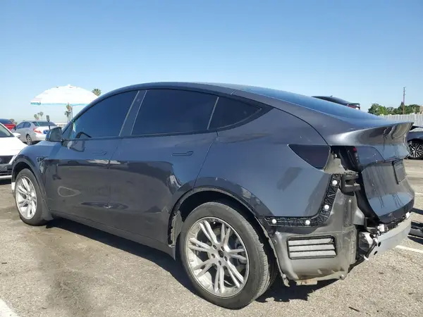 5YJYGDEE8MF206555 2021 TESLA MODEL Y - Image 2