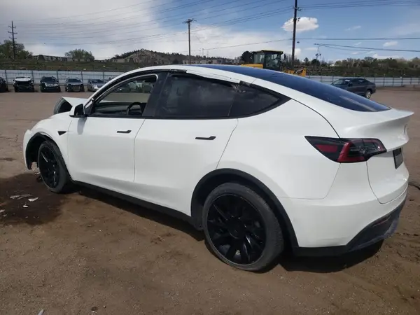 5YJYGDEE8MF207009 2021 TESLA MODEL Y - Image 2