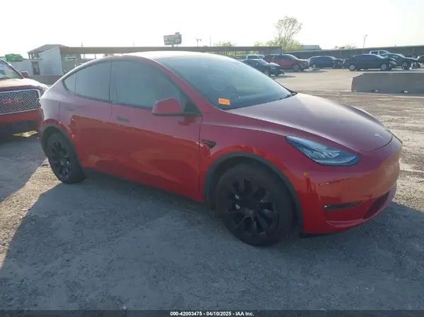 5YJYGDEE8MF210184 2021 TESLA MODEL Y - Image 1