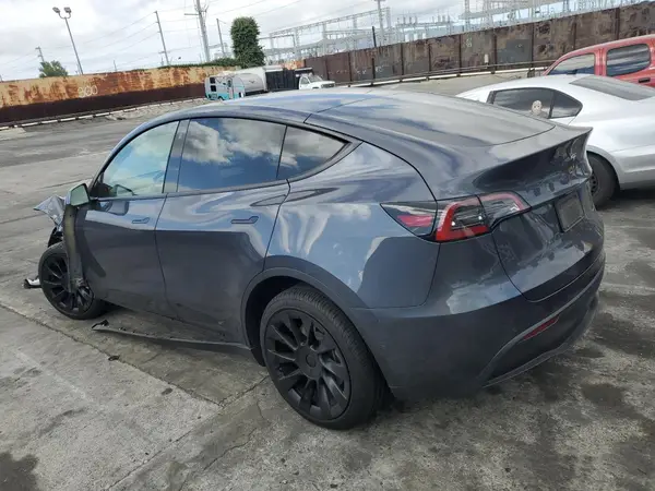 5YJYGDEE8MF218012 2021 TESLA MODEL Y - Image 2
