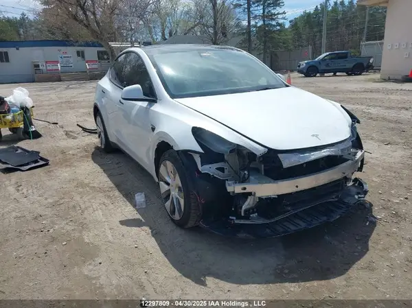 5YJYGDEE8MF253066 2021 TESLA MODEL Y - Image 1