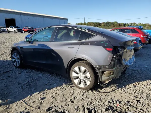 5YJYGDEE8MF262091 2021 TESLA MODEL Y - Image 2