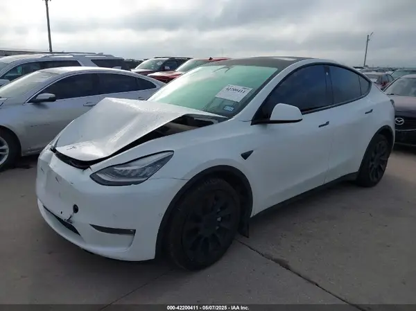 5YJYGDEE8MF266075 2021 TESLA MODEL Y - Image 2