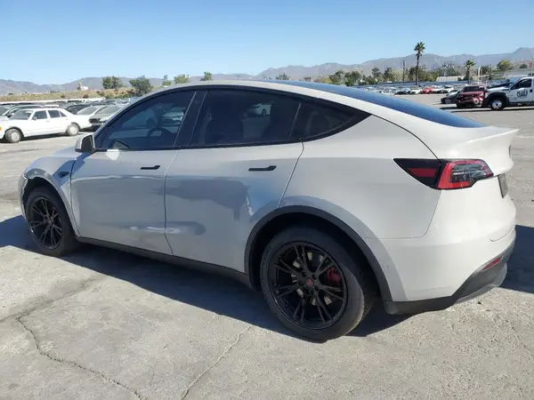 5YJYGDEE8MF274449 2021 TESLA MODEL Y - Image 2