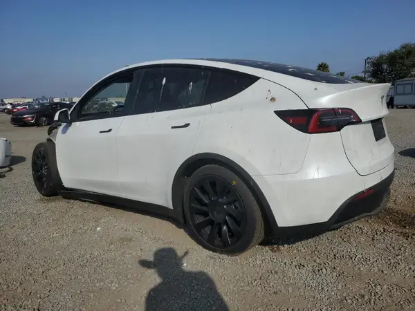 5YJYGDEE8MF274516 2021 TESLA MODEL Y - Image 2