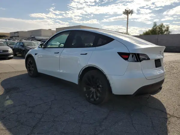 5YJYGDEE8MF276749 2021 TESLA MODEL Y - Image 2