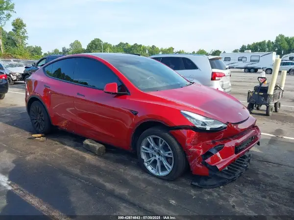 5YJYGDEE8MF285788 2021 TESLA MODEL Y - Image 1