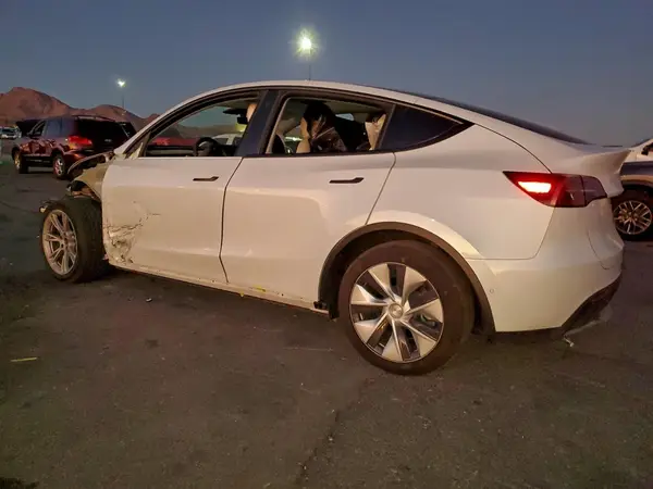 5YJYGDEE8MF300970 2021 TESLA MODEL Y - Image 2