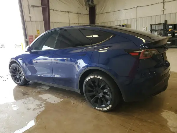 5YJYGDEE9LF014348 2020 TESLA MODEL Y - Image 2