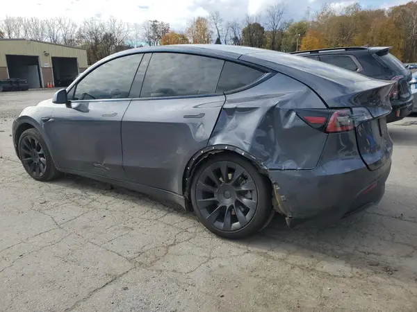 5YJYGDEE9LF014463 2020 TESLA MODEL Y - Image 2