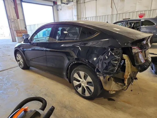 5YJYGDEE9LF016231 2020 TESLA MODEL Y - Image 2