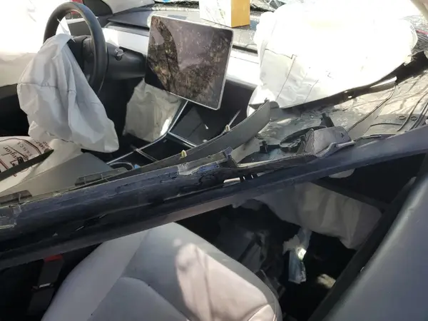 5YJYGDEE9LF037290 2020 TESLA MODEL Y - Image 8