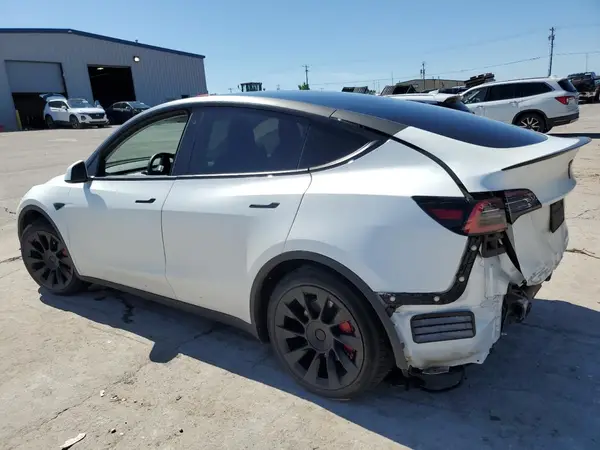 5YJYGDEE9LF040156 2020 TESLA MODEL Y - Image 2