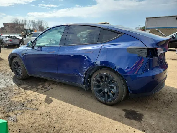 5YJYGDEE9LF042795 2020 TESLA MODEL Y - Image 2