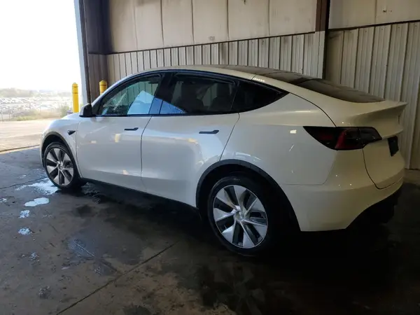 5YJYGDEE9LF043896 2020 TESLA MODEL Y - Image 2