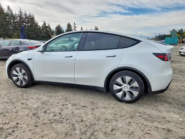 5YJYGDEE9LF052985 2020 TESLA MODEL Y - Image 2