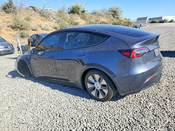 5YJYGDEE9MF063342 2021 TESLA MODEL Y - Image 2