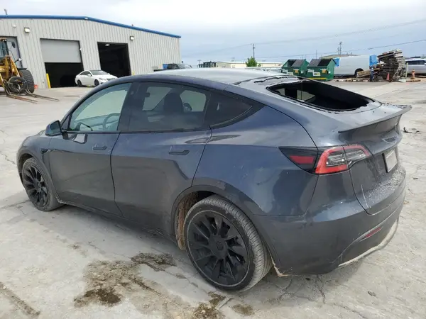 5YJYGDEE9MF067651 2021 TESLA MODEL Y - Image 2