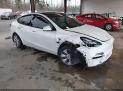 5YJYGDEE9MF067875 2021 TESLA MODEL Y