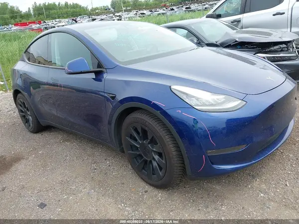 5YJYGDEE9MF070467 2021 TESLA MODEL Y - Image 1