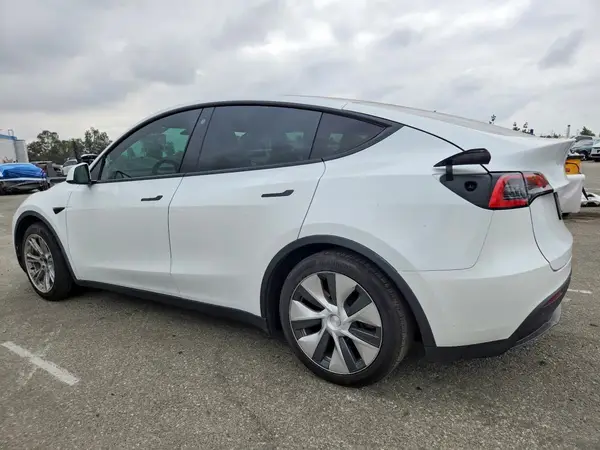5YJYGDEE9MF072784 2021 TESLA MODEL Y - Image 2