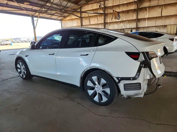 5YJYGDEE9MF074115 2021 TESLA MODEL Y - Image 2