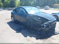 5YJYGDEE9MF077161 2021 TESLA MODEL Y