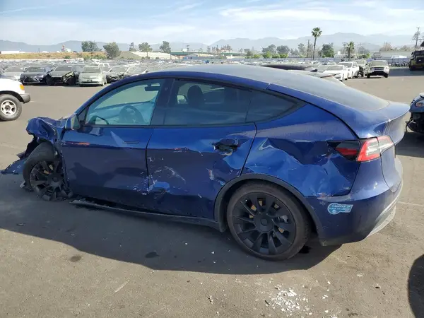 5YJYGDEE9MF078729 2021 TESLA MODEL Y - Image 2