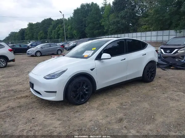 5YJYGDEE9MF080447 2021 TESLA MODEL Y - Image 2