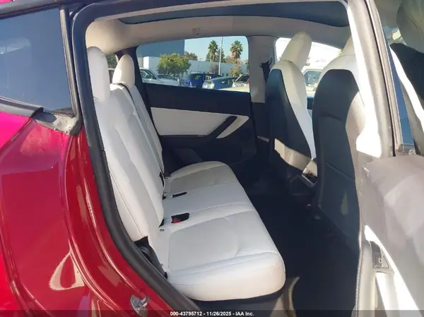 5YJYGDEE9MF090010 2021 TESLA MODEL Y - Image 8