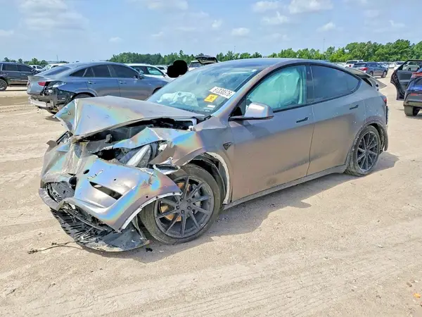 5YJYGDEE9MF090265 2021 TESLA MODEL Y - Image 1