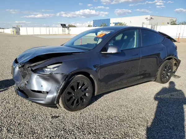 5YJYGDEE9MF097748 2021 TESLA MODEL Y - Image 1