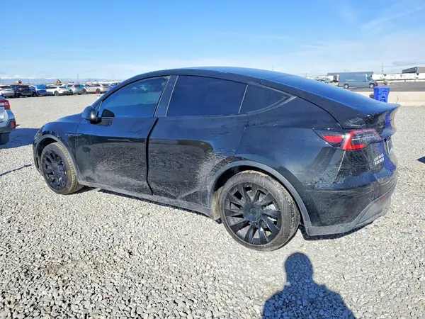 5YJYGDEE9MF102916 2021 TESLA MODEL Y - Image 2