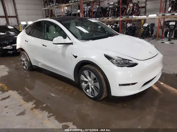 5YJYGDEE9MF108540 2021 TESLA MODEL Y - Image 1