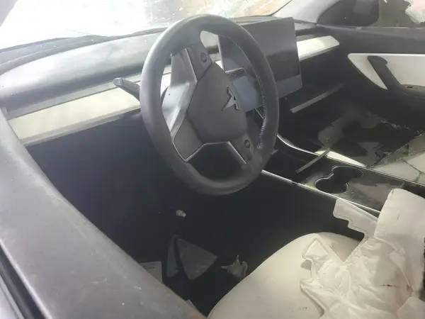 5YJYGDEE9MF109817 2021 TESLA MODEL Y - Image 8