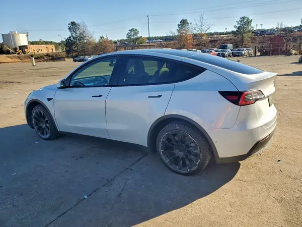 5YJYGDEE9MF112460 2021 TESLA MODEL Y - Image 2