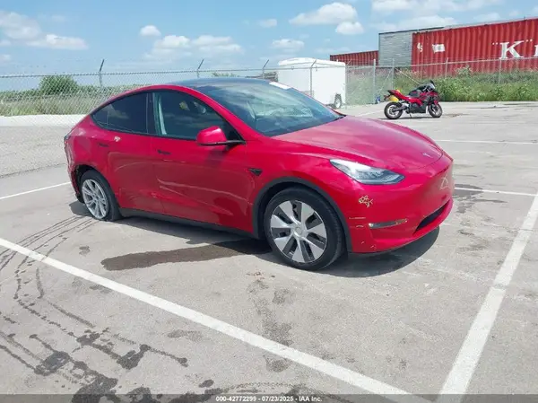 5YJYGDEE9MF112541 2021 TESLA MODEL Y - Image 1