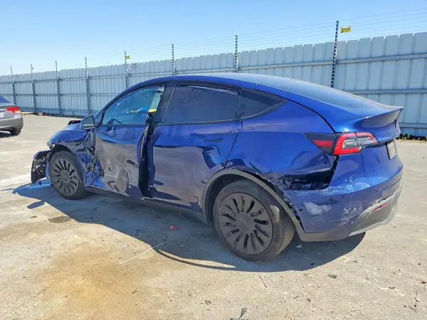 5YJYGDEE9MF114886 2021 TESLA MODEL Y - Image 2