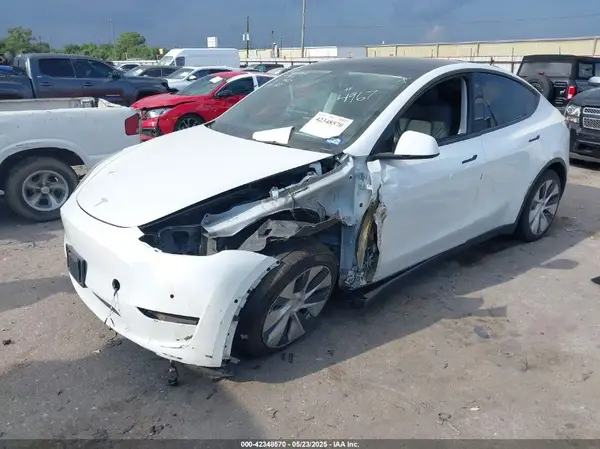 5YJYGDEE9MF114967 2021 TESLA MODEL Y - Image 2