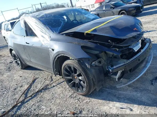 5YJYGDEE9MF119909 2021 TESLA MODEL Y - Image 1